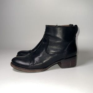Sutro Footwear Ankle Boots - sz 8.5